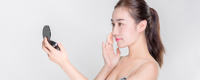 女生必备化妆品清单 化妆必备的品有哪些米乐(图1)