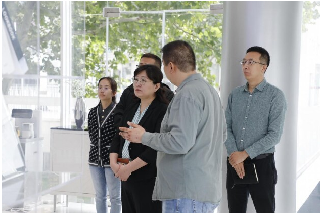 北京药监局领导莅临COSE蔻赛化妆品个性化服务门店参观调研米乐(图1)