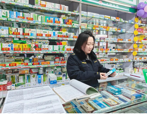 黑龙江省伊春市市场监管局金米乐平台 M6林分局开展春节期间药品、医疗器械、化妆品专项检查工作(图1) 黑龙江省伊春市市场监管局金米乐平台 M6林分局开展春节期间药品、医疗器械、化妆品专项检查工作(图1)