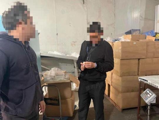 查处假冒化妆品泵头窝点白云区打假专班联合公安部门开展专项行米乐网站 M6米乐动(图2)