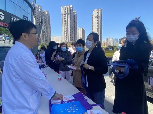 化妆M6米乐官网品如何选购？你了解自己的肤质吗？全国护肤日带你解锁关于“面子”的那些事儿(图3)